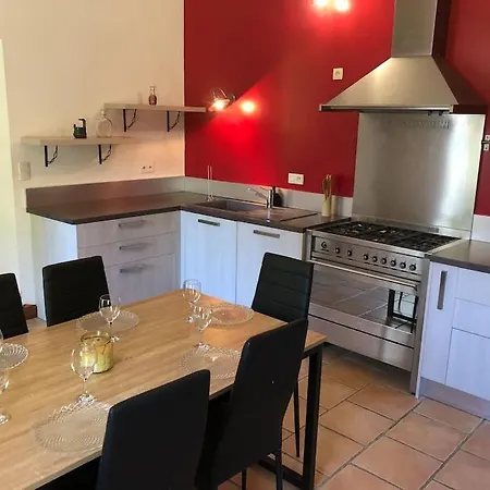 Maison Avec Vue Sur Le Viscos بيت للعطل