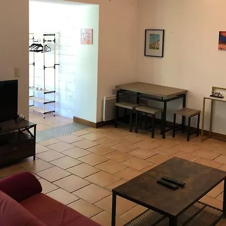 Maison Avec Vue Sur Le Viscos 度假居 *